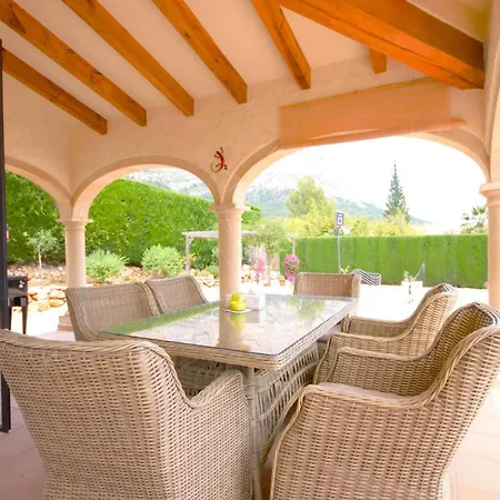 Fanila Villa